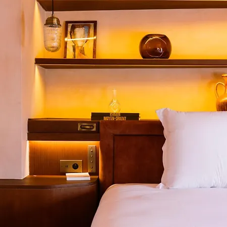 Konfidentiel Hotel 4*