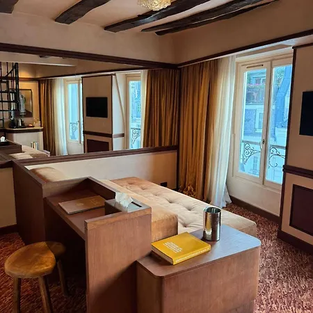 Konfidentiel Hotel